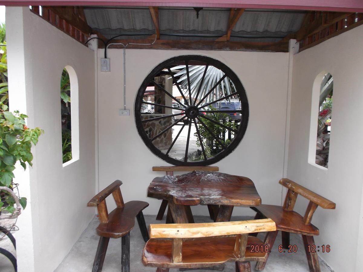 Ryans Resort Prasat Ngoại thất bức ảnh